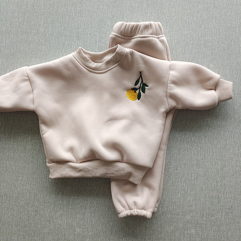 Herbst- und Winteranzug mit Fleece-Futter und Chrysanthemenstickerei Kinderanzug Baby- und Kleinkind-Outdoor-Kleidung