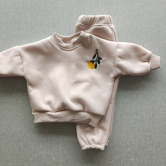Herbst- und Winteranzug mit Fleece-Futter und Chrysanthemenstickerei Kinderanzug Baby- und Kleinkind-Outdoor-Kleidung