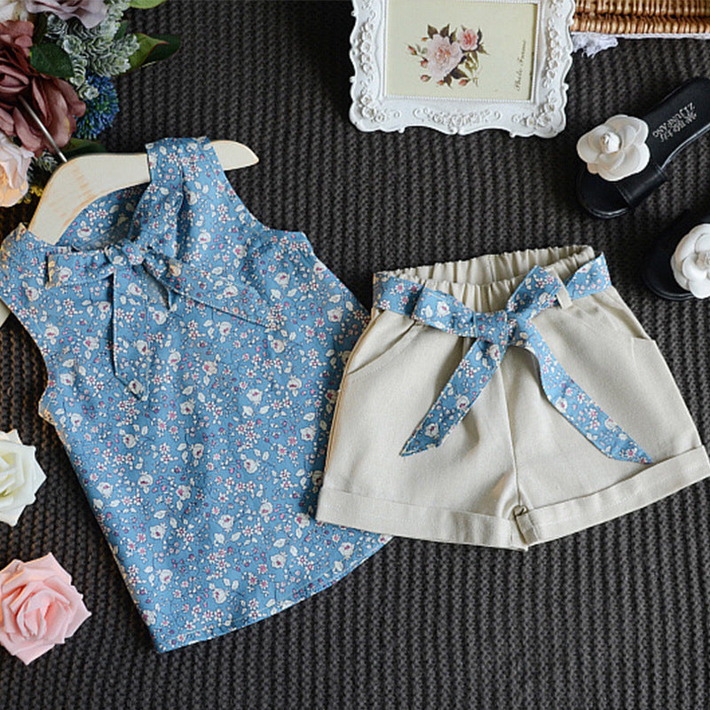 Ärmelloses Schleifen-Weste Plus Shorts Set