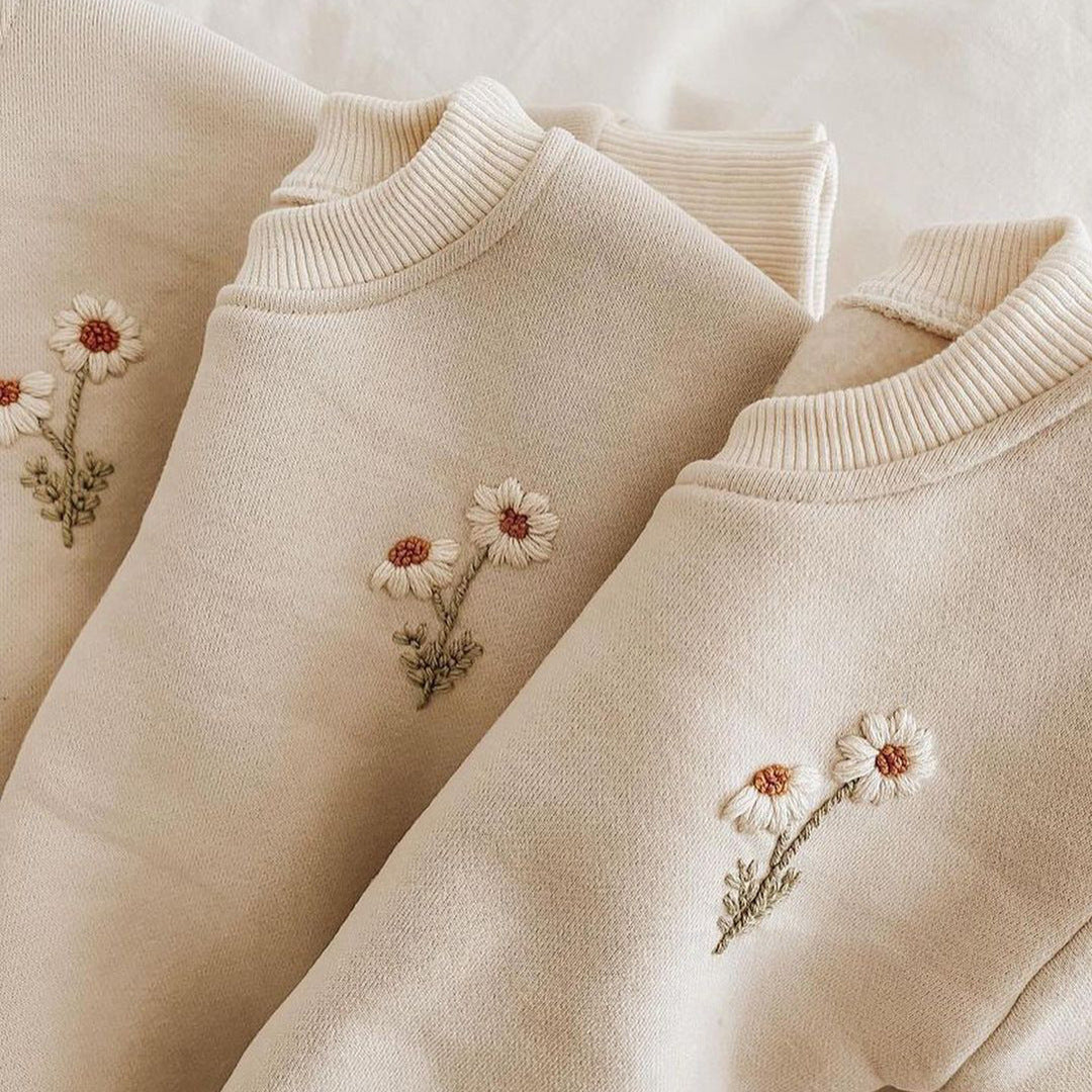 Herbst- und Winteranzug mit Fleece-Futter und Chrysanthemenstickerei Kinderanzug Baby- und Kleinkind-Outdoor-Kleidung