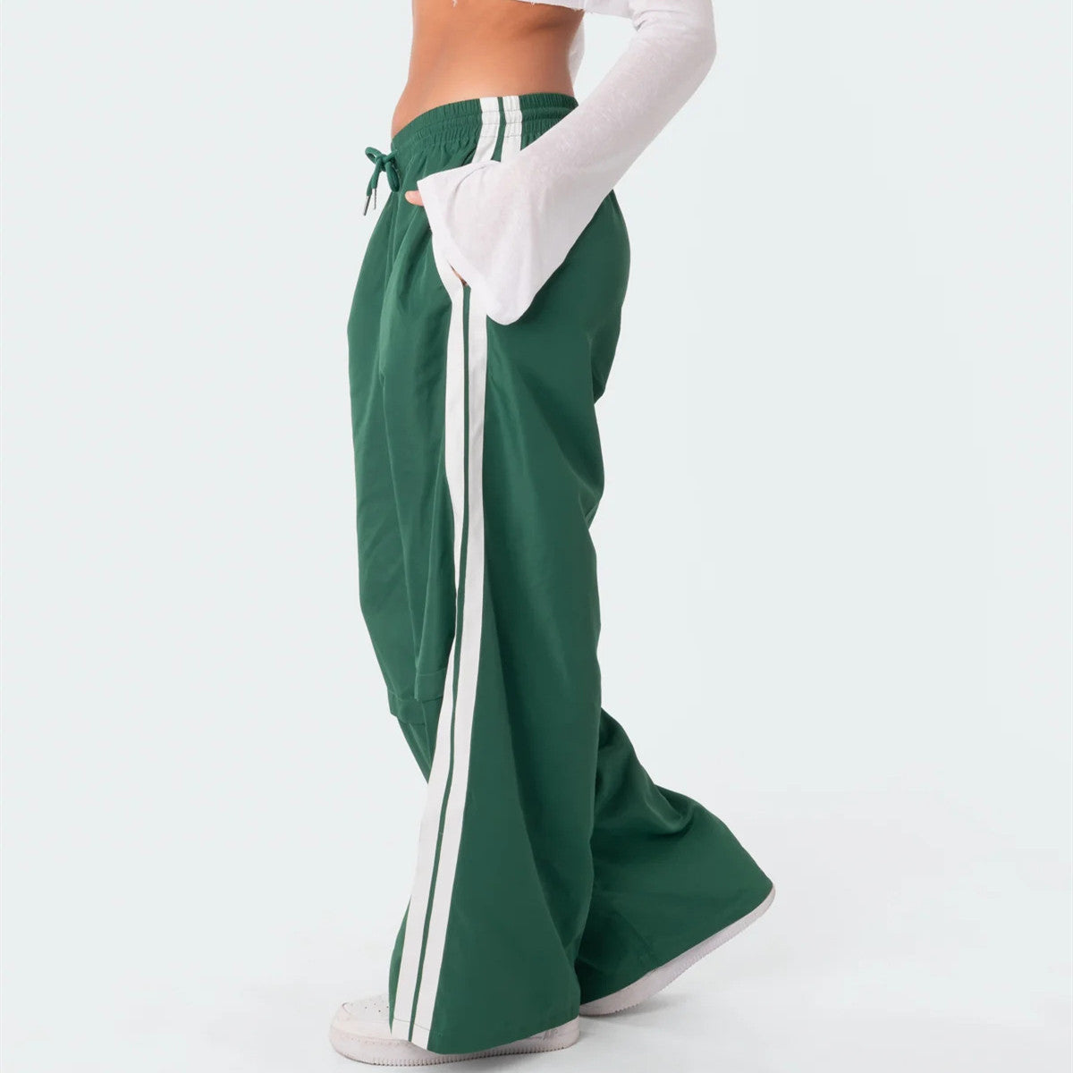 Damenhose mit Streifen, Drapierungseffekt und Weitem Bein – Vielseitige Kontrastfarbene Lässige Sporthose