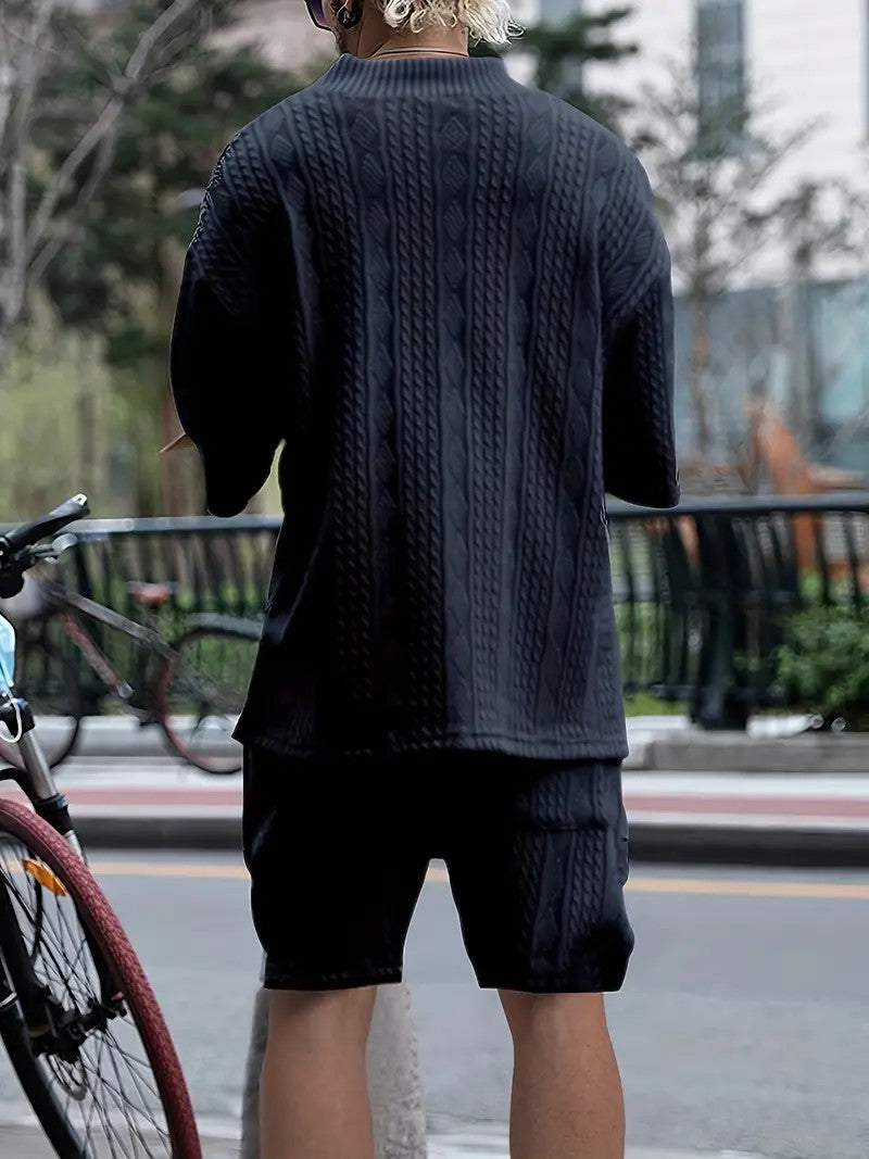 2-teiliges Herren-Set: Jacquard einfarbiges Kurzarm-V-Ausschnitt-Hemd und passende Shorts mit Kordelzug, sommerliche Freizeitbekleidung.