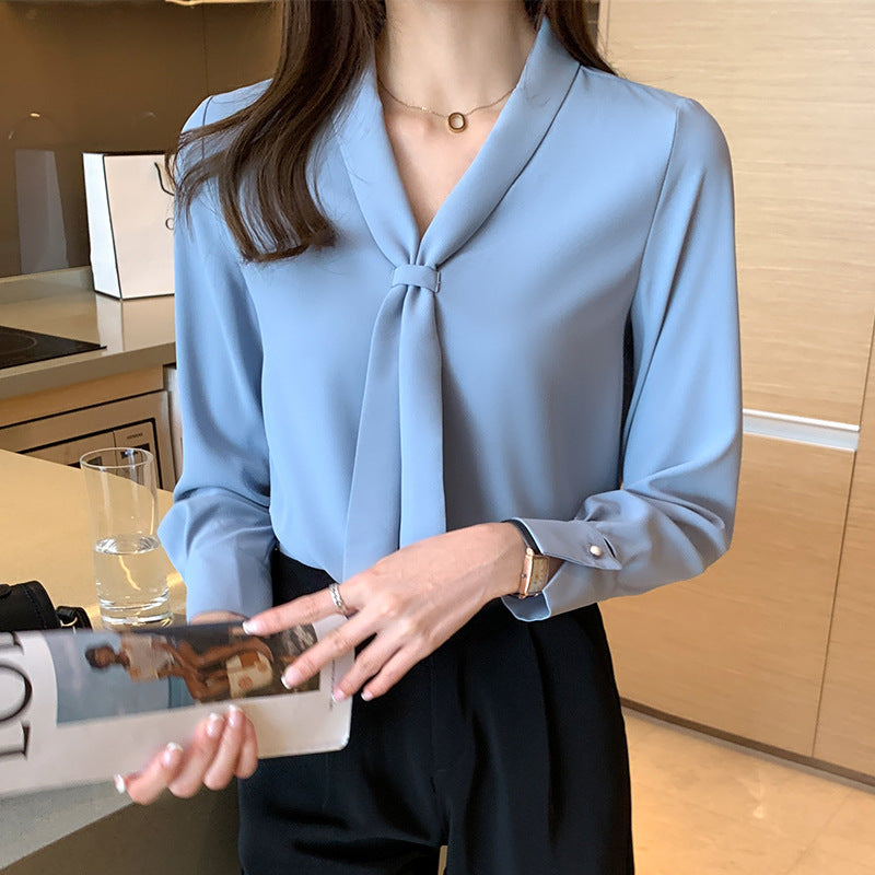 Chiffon Shirt mit Design-Akzent und V-Ausschnitt