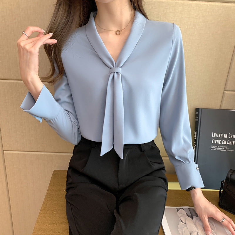 Chiffon Shirt mit Design-Akzent und V-Ausschnitt