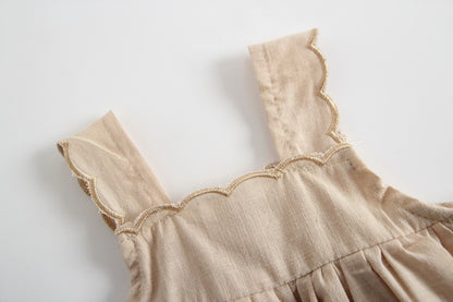 Baby-Strampler im Prinzessinnen-Stil, Kleid mit Trägern, kombiniert als Jumpsuit-Kleid