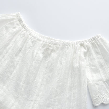 Mädchen-Set aus Spitze, Perlen und Jeans