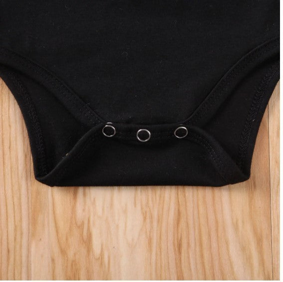 trägerloser Shirt-Jumpsuit und Stirnband