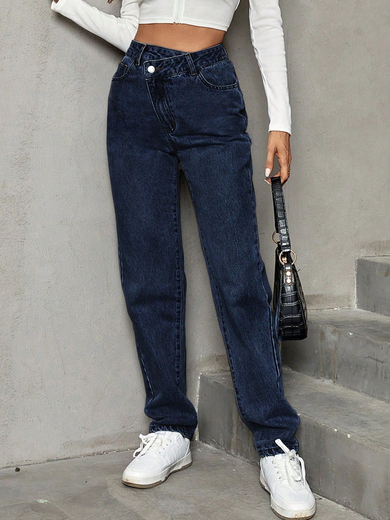 Lässig-Sitzende High-Waist Jeans mit Schlankeffekt
