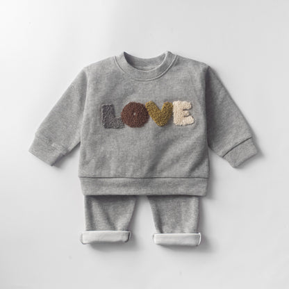 Kinderkleidung Jungen Pullover Anzug Beige Wolle LOVE Handtuch Stickerei Baby Kleidung Zwei-Teiliges Set