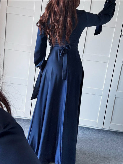 Langärmliges Maxi kleid mit Satin-Plunge kragen