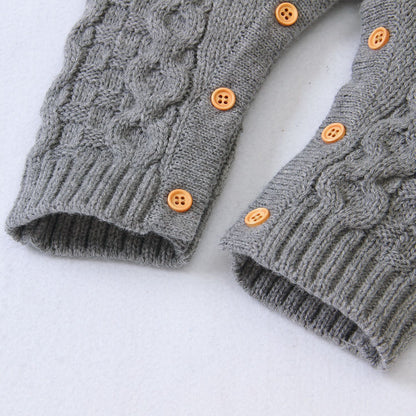 Gestrickter einfarbiger Baby-Strampler