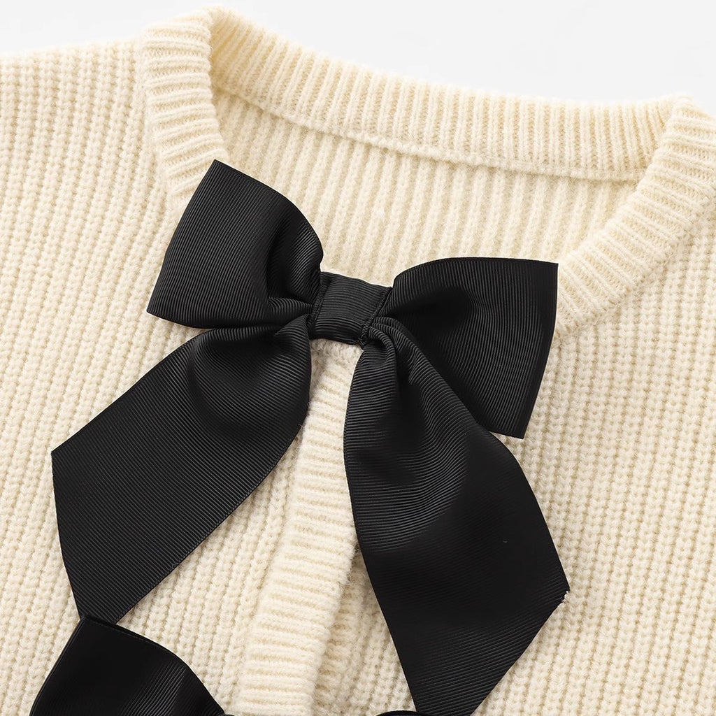 Fashionable slim-fit round neck cardigan