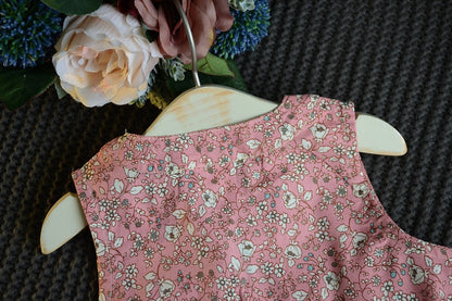 Ärmelloses Schleifen-Weste Plus Shorts Set