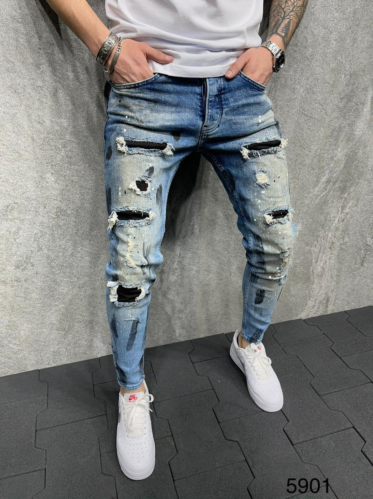 Vielseitige lässige, schlanke, zerrissene Herren jeans