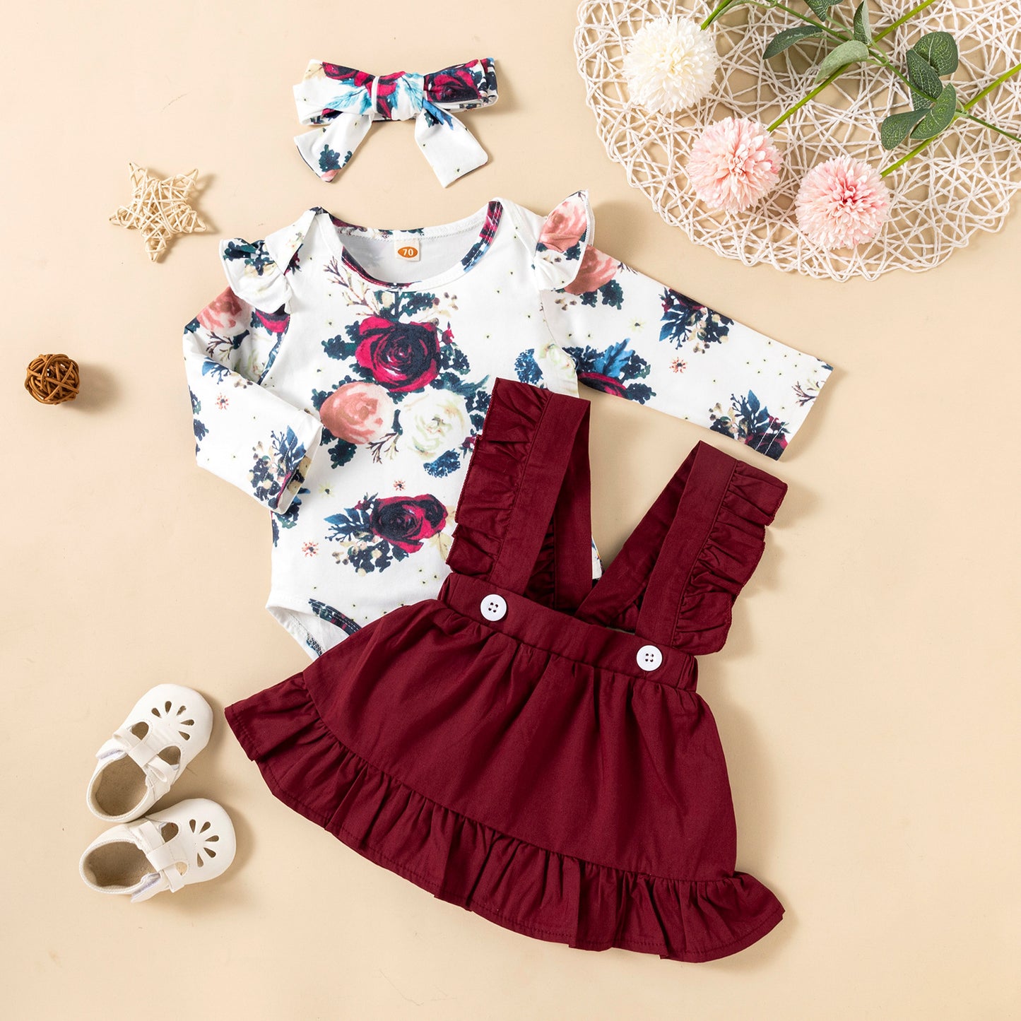 Bedruckter Langarm-Baby Mädchen Strampler Zweifarbiges Trägerkleid mit Rüschen und Kopfschmuck Dreiteiliges Set