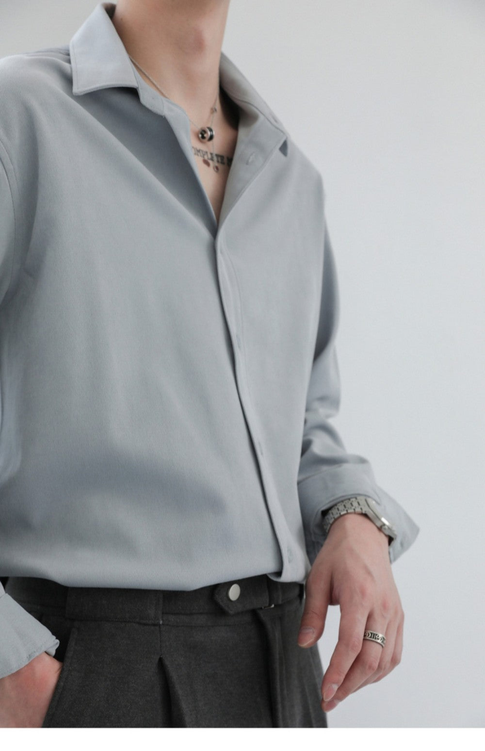 Loses einfarbiges Langarm-Shirt für Männer