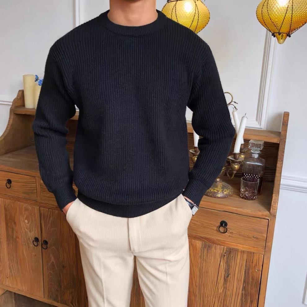 Verdickter Pullover für Herren im koreanischen Stil, modisch und locker geschnitten.