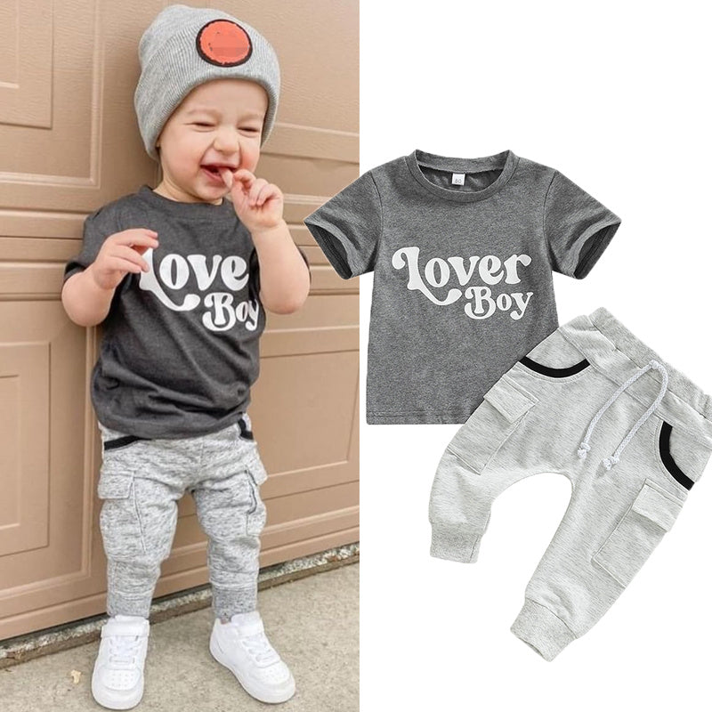 Baby Jungen Kurzarm Monogramm Druck T-Shirt Graues Sommerkleidungsset