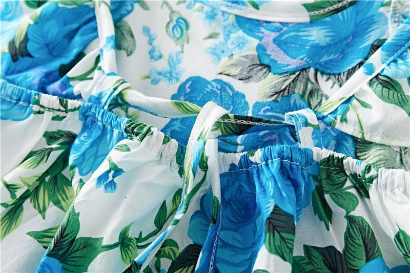 Baumwoll-Babykleid mit Rüschen und Blumenmuster