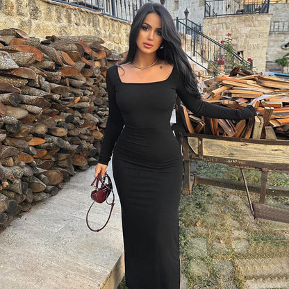 Langärmliges Kleid mit U-Ausschnitt in Mode, schlank, Rücken los