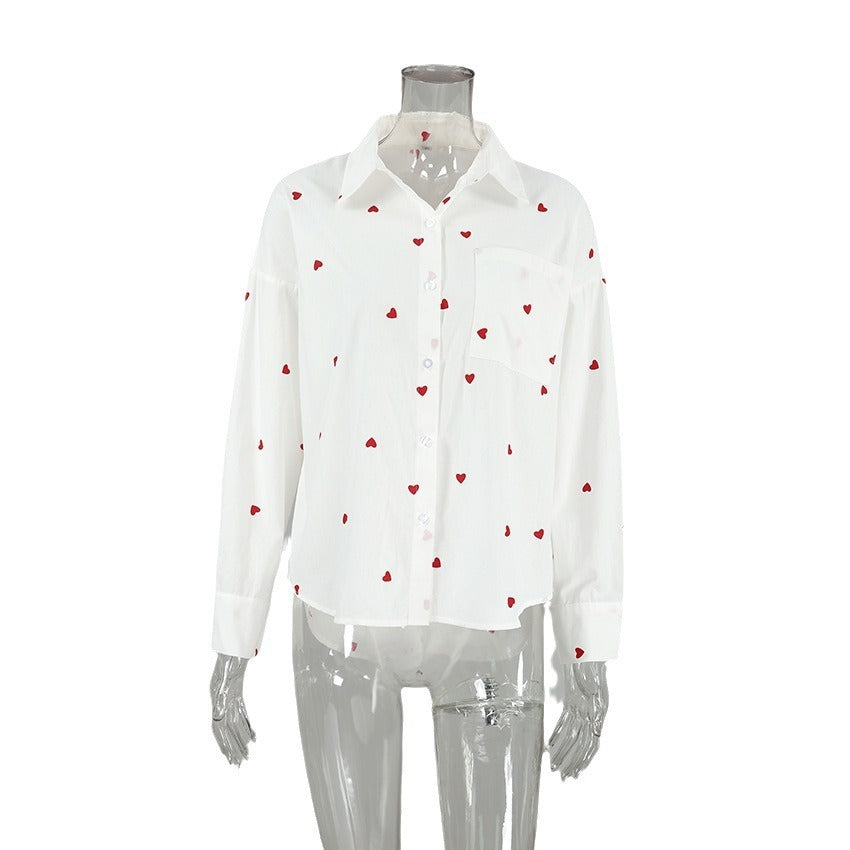 Einfaches Elegantes Shirt mit Herz-Druck